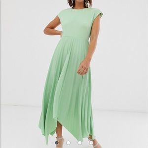 V Back Pleated Midi Dress